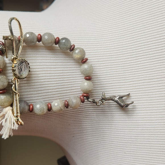 Labradorite beaded stretch bracelet - Picture 1 of 4